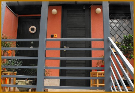 Béla király úti eladó öröklakás_a lakás bejáratának környezete.