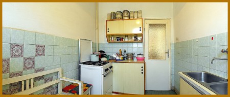 Eladó családi ház Zuglóban_Konyha 2. em.